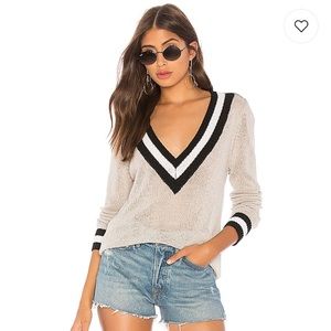 Superdown - Bobbie V Neck Sweater in Light Grey